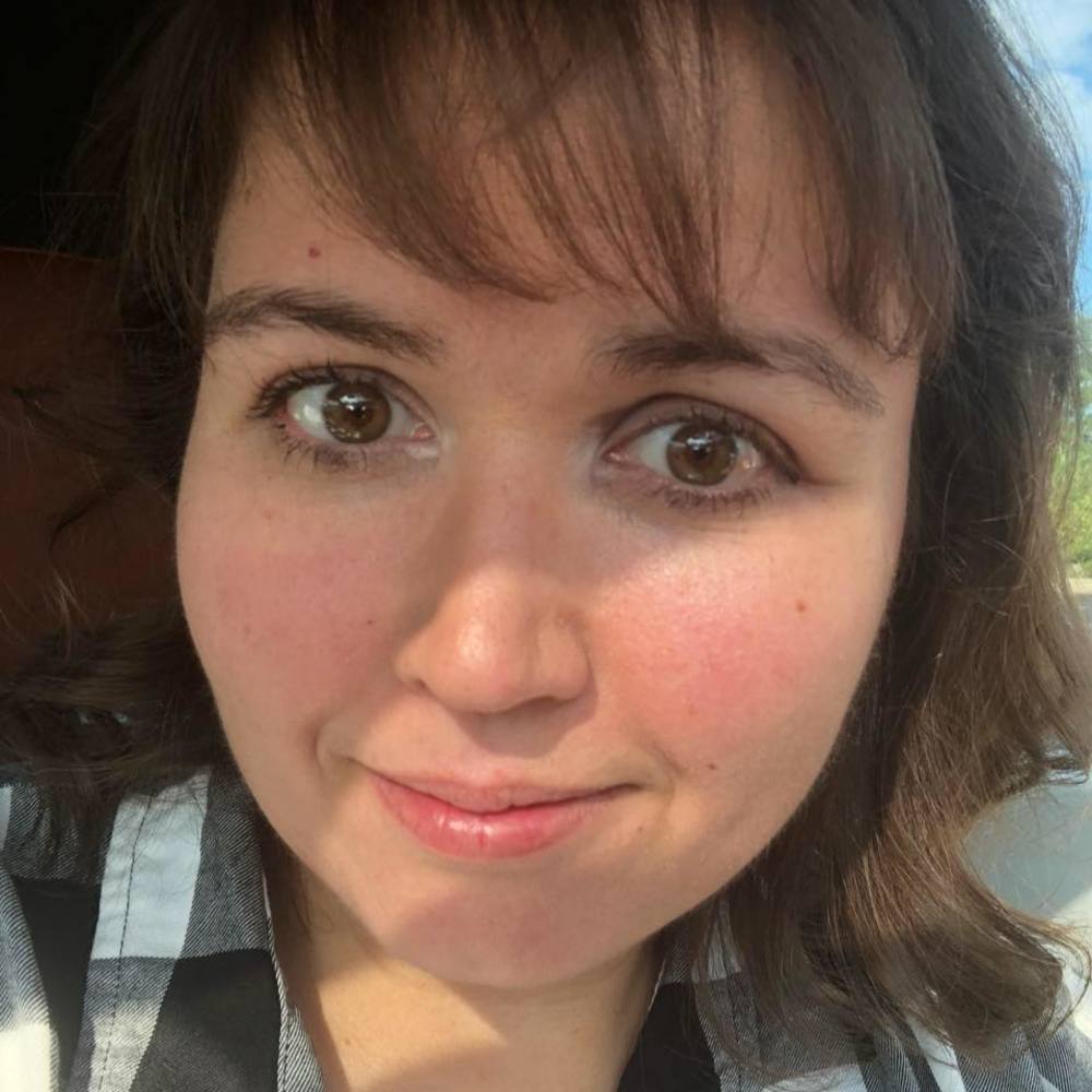 Meet your Posher, Lona